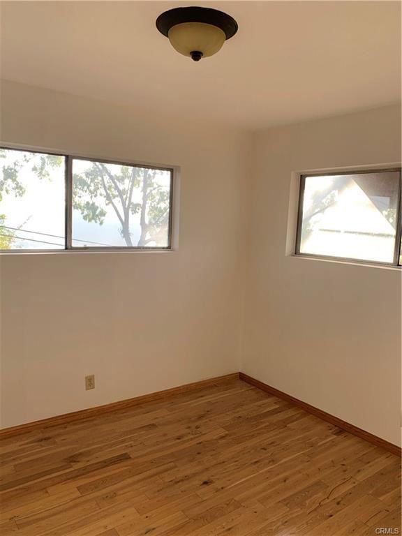 1638 Kilbourn St - Photo 3 of 8