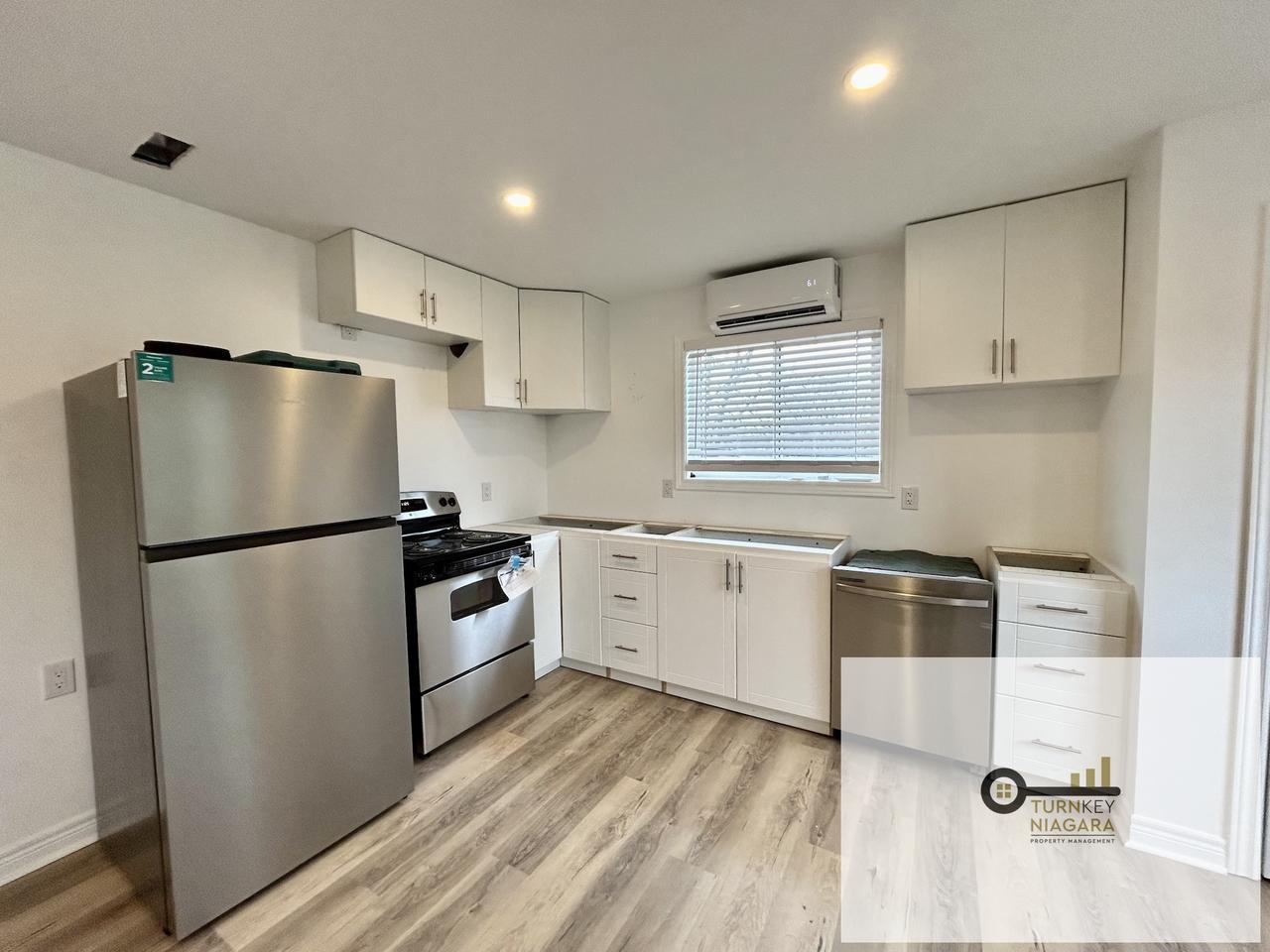 6 Charlotte Street - Photo 4 of 13