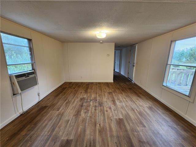 143 Rambling Rd - Photo 2 of 18