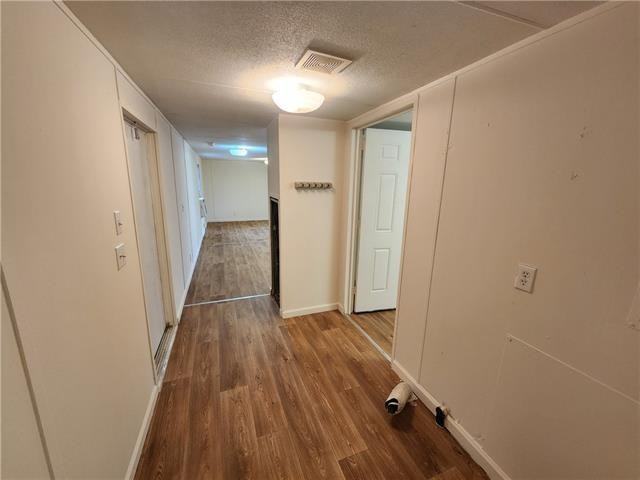 143 Rambling Rd - Photo 7 of 18