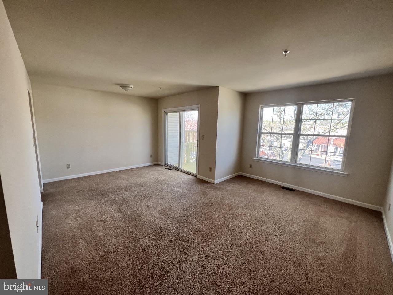 3637 Harbor Rd - Photo 3 of 27