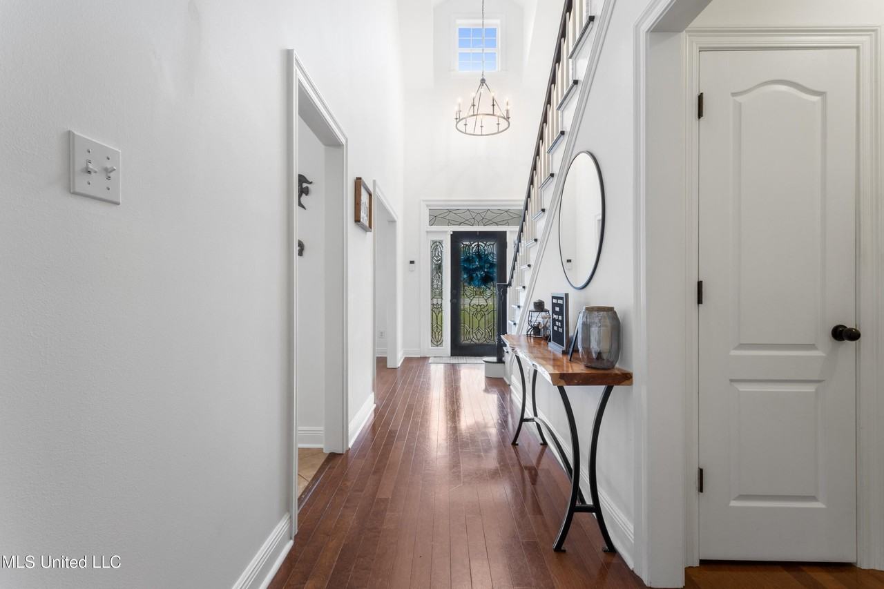 4037 Dunsinane St - Photo 7 of 50