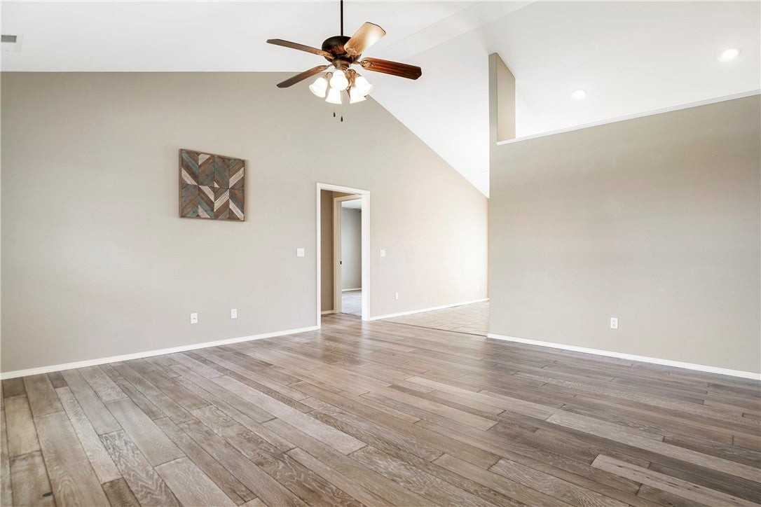 403 Cherry St - Photo 3 of 21