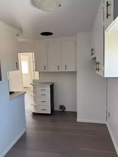 135 Larche Ave E - Photo 2 of 10