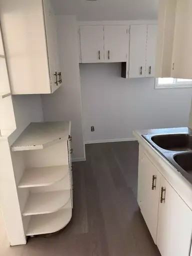 135 Larche Ave E - Photo 3 of 10