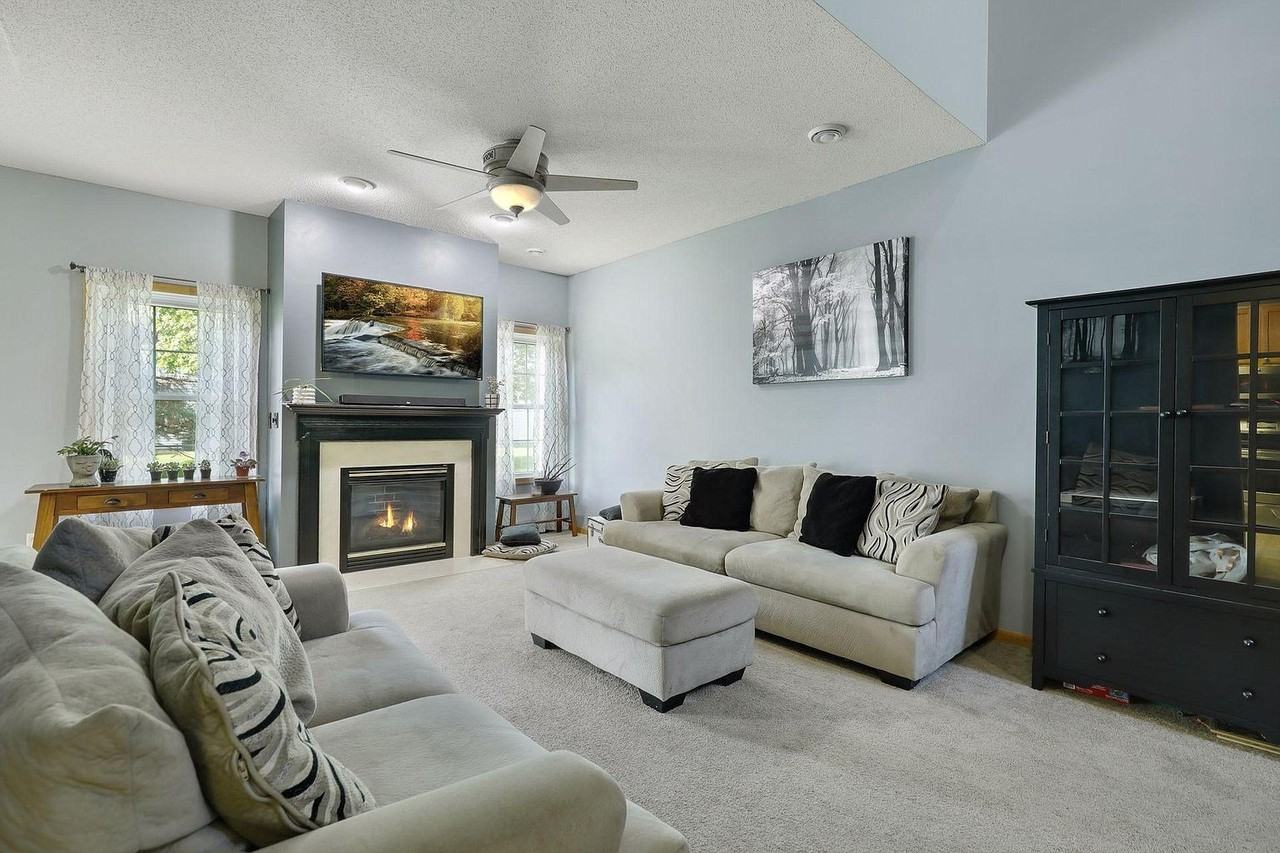 15351 Floret Way - Photo 5 of 20