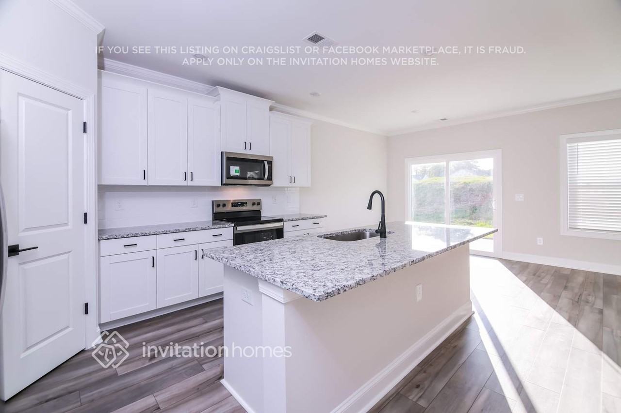 303 Brickwell Way - Photo 7 of 18