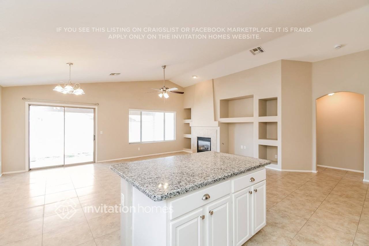 1274 E Vernoa St - Photo 6 of 18