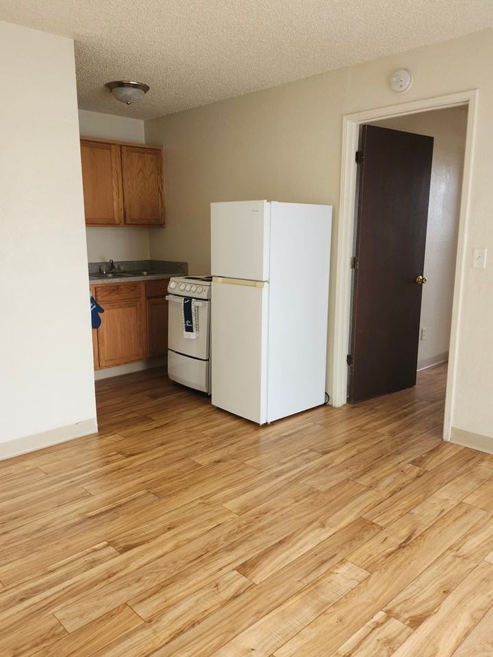 Jerrie Street Apartments - Photo 7 of 10