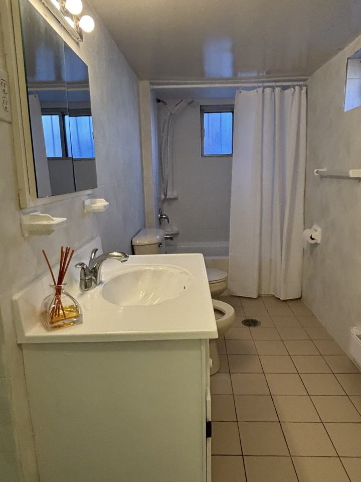 258 Perth Avenue - Photo 3 of 11