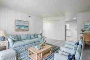 featured image of 2531 Ladeara Crest Ln