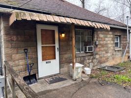 featured image of 1033 College Ave