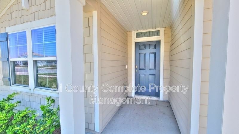 121 Aveiro Way - Photo 3 of 28