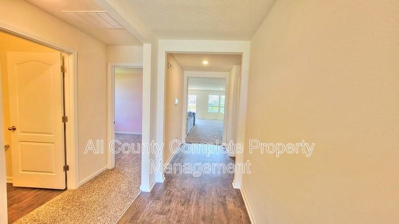 121 Aveiro Way - Photo 5 of 28