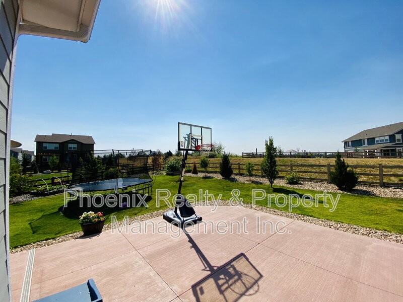 963 Laramie Ln - Photo 7 of 29