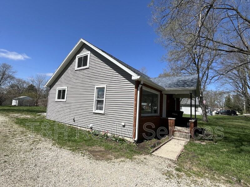 611 N Waldemere Ave - Photo 3 of 20