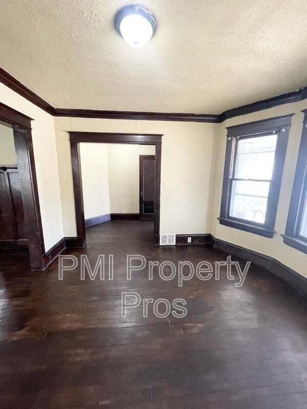 2851 N 24th Pl - Photo 2 of 48