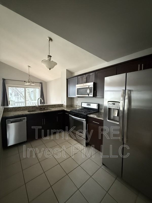 2318 Dawson Ln - Photo 2 of 9