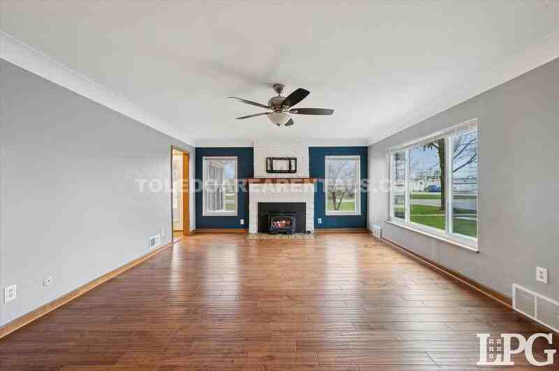 391 Perry Dr - Photo 6 of 44