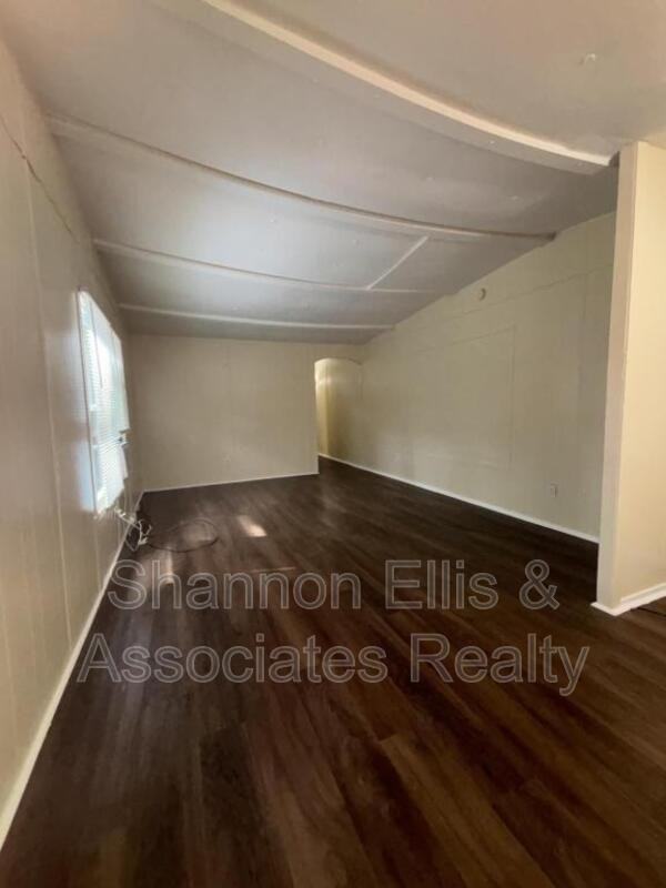 1005 Vega Rd - Photo 2 of 17