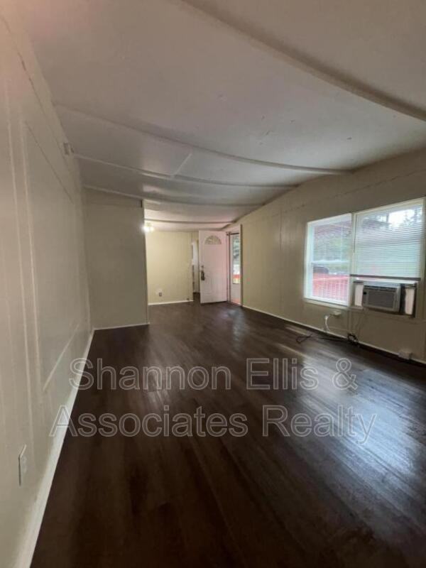 1005 Vega Rd - Photo 3 of 17