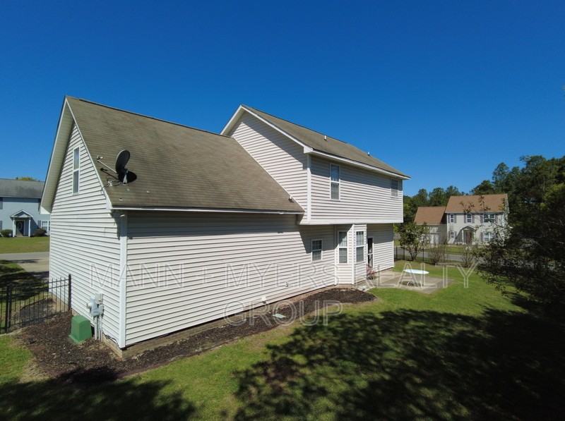 11 Claymore Ct - Photo 2 of 46