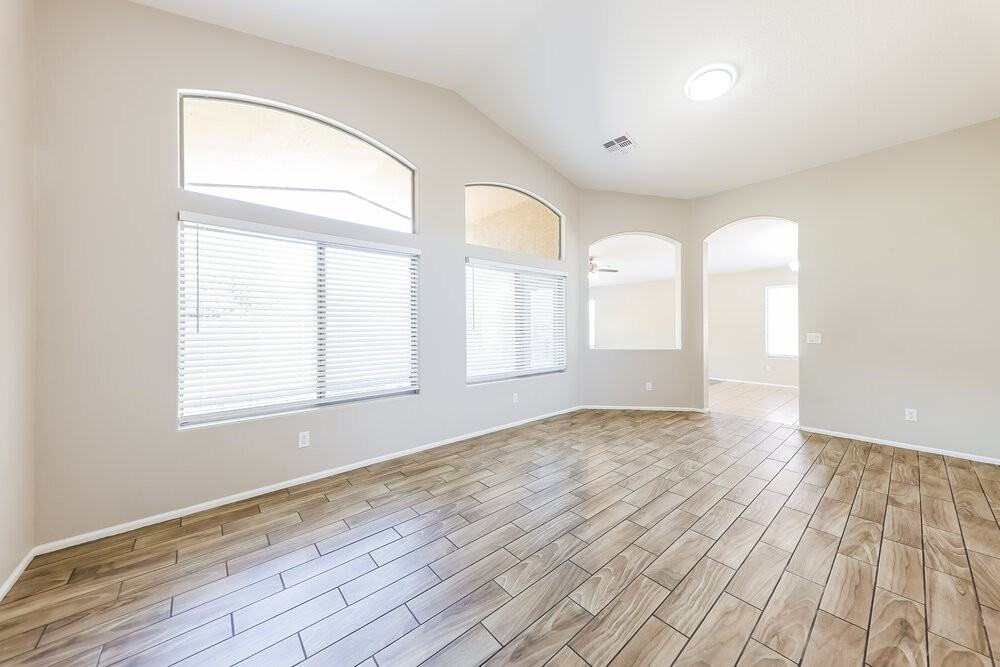 8328 S 48th Dr - Photo 5 of 16