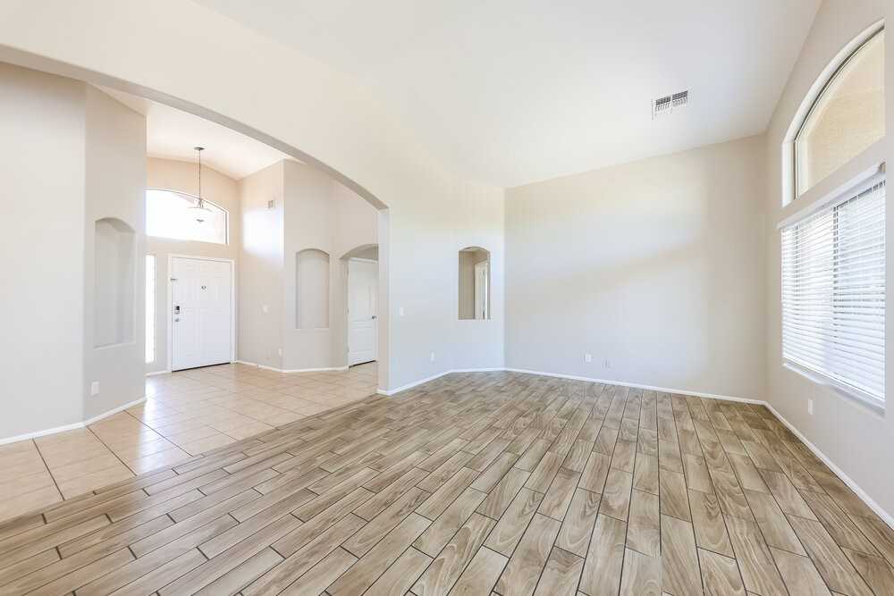 8328 S 48th Dr - Photo 6 of 16