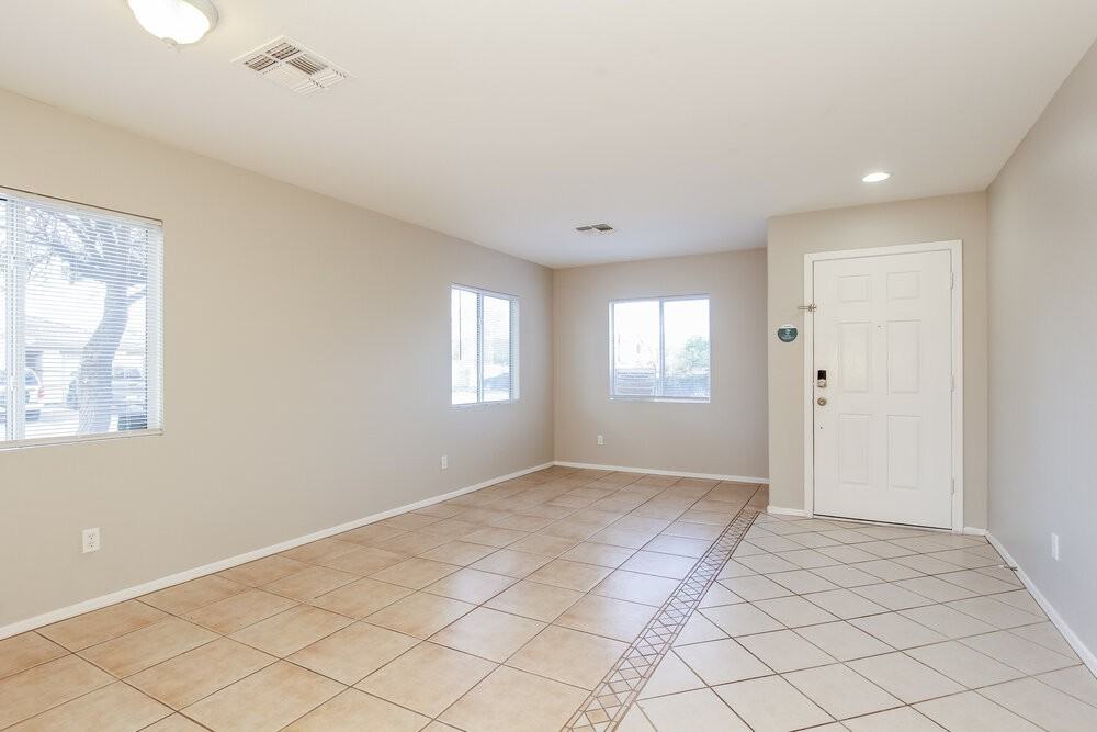 6249 W Encinas Ln - Photo 5 of 17