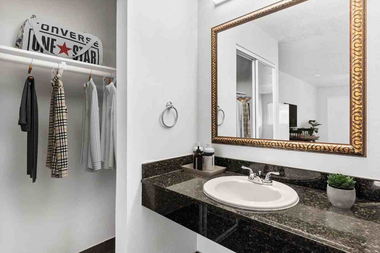 Vista De Luna - Photo 4 of 13