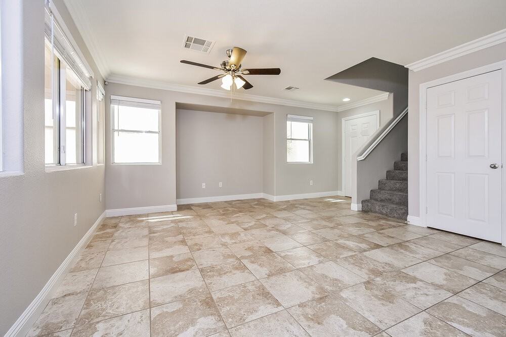 10460 Chrisman Ave - Photo 6 of 20