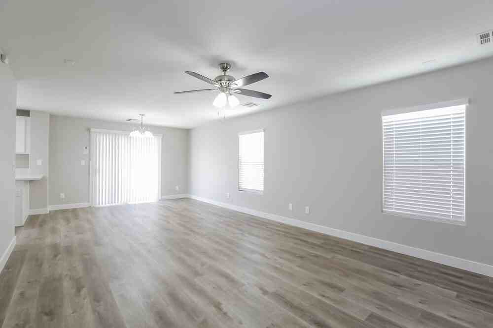 10210 Nolinas St - Photo 4 of 17