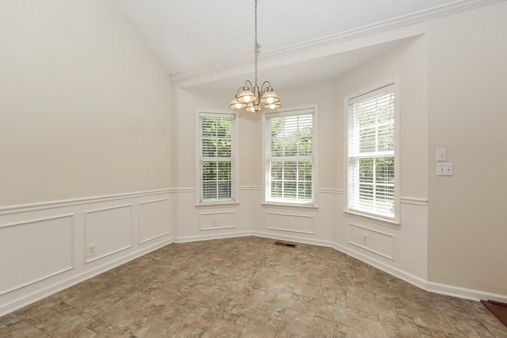 3235 Bilbrey Dr - Photo 7 of 17