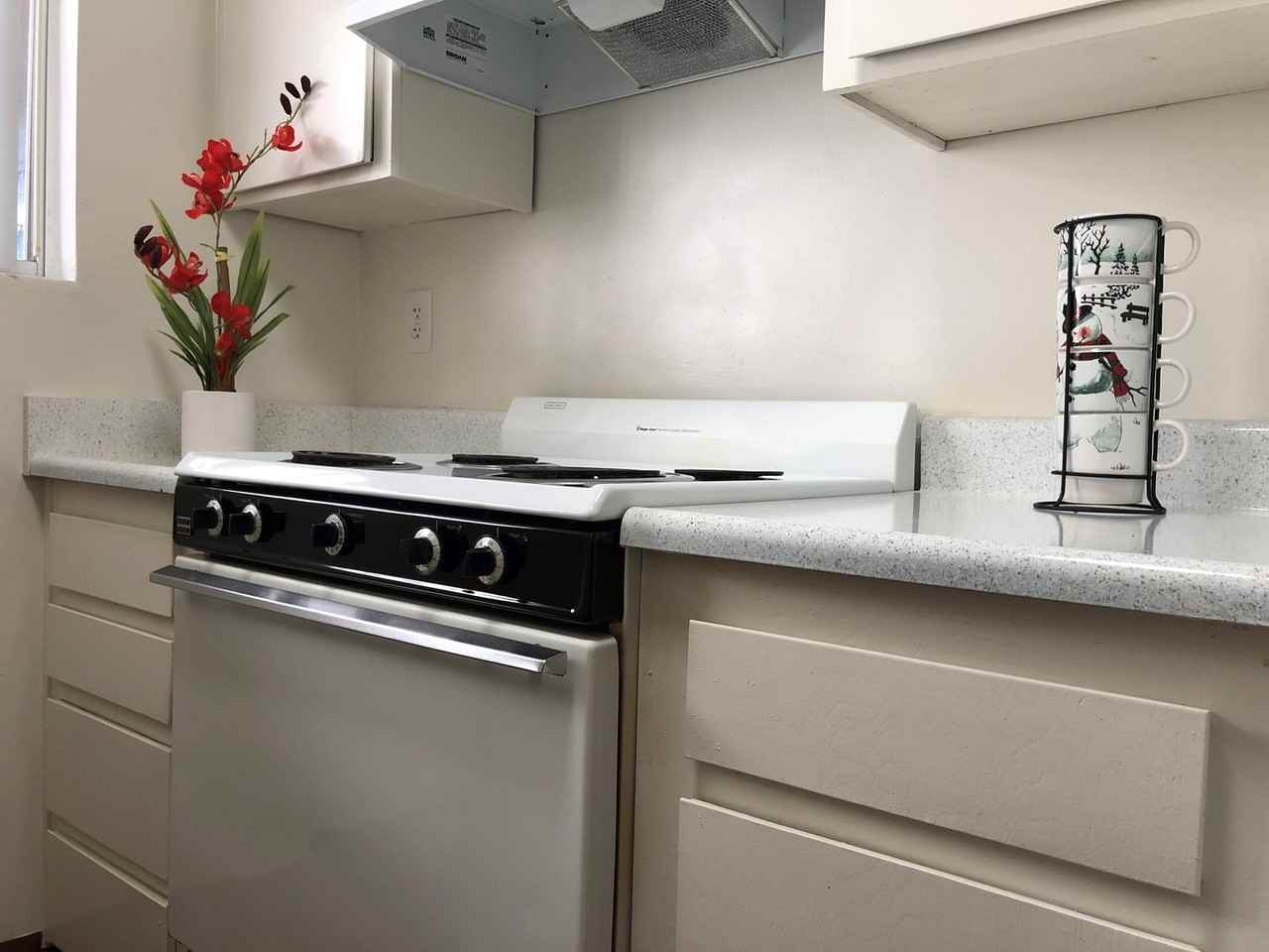 La Palma Apartments - Photo 6 of 37