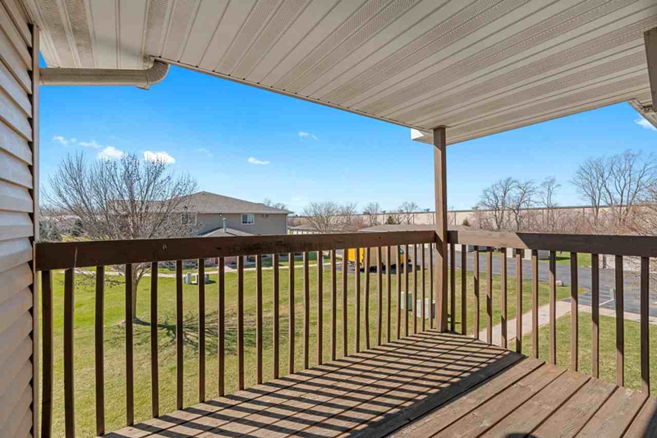 2770 Kadlec Drive - Photo 6 of 50