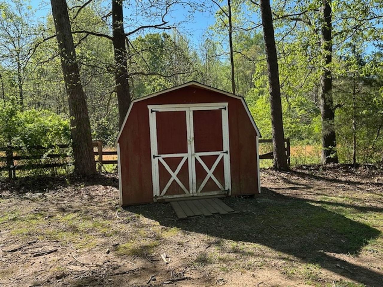 2137 Mountain View Rd - Photo 3 of 23