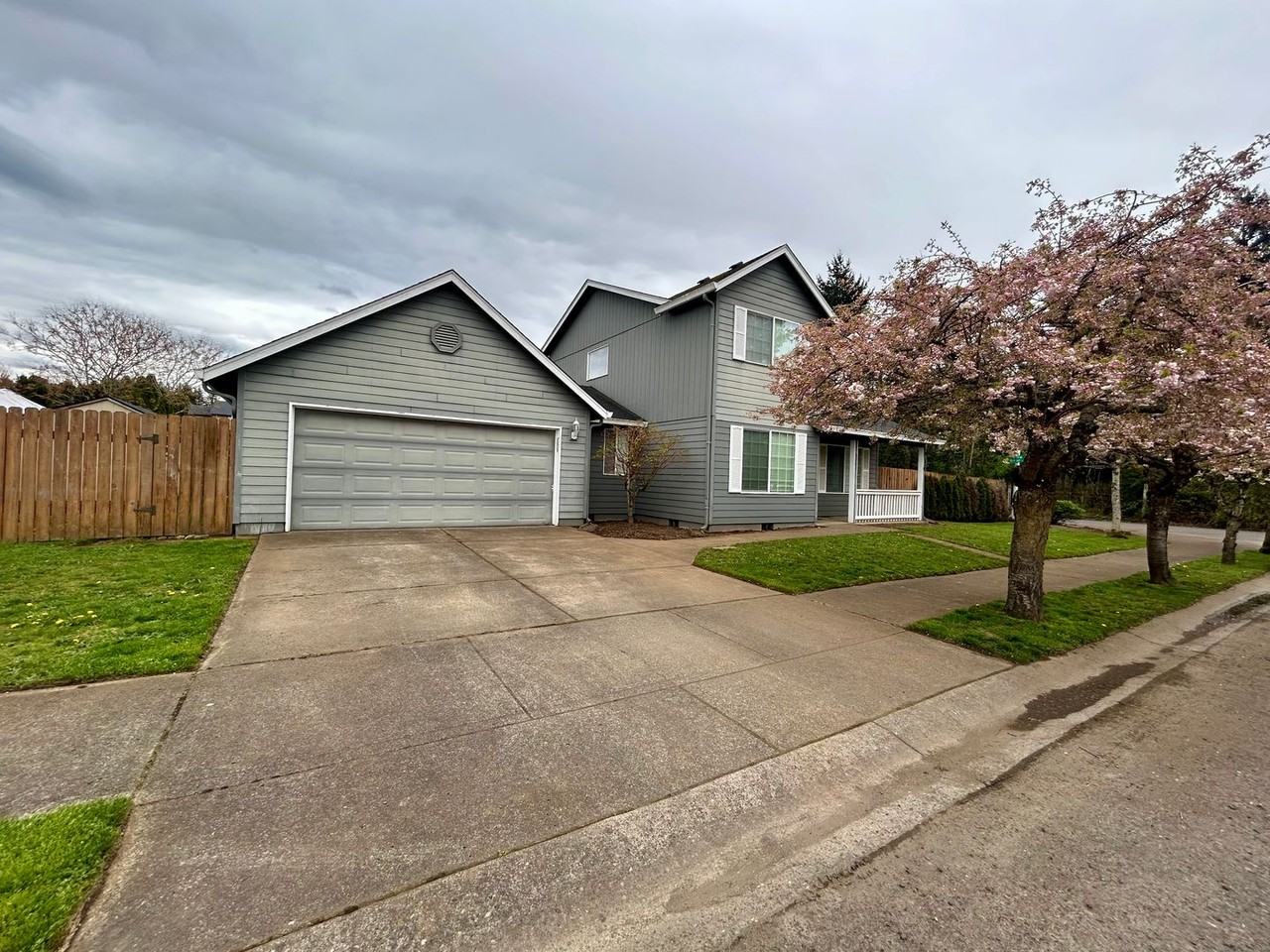 3001 Ne 160th Ct - Photo 3 of 18