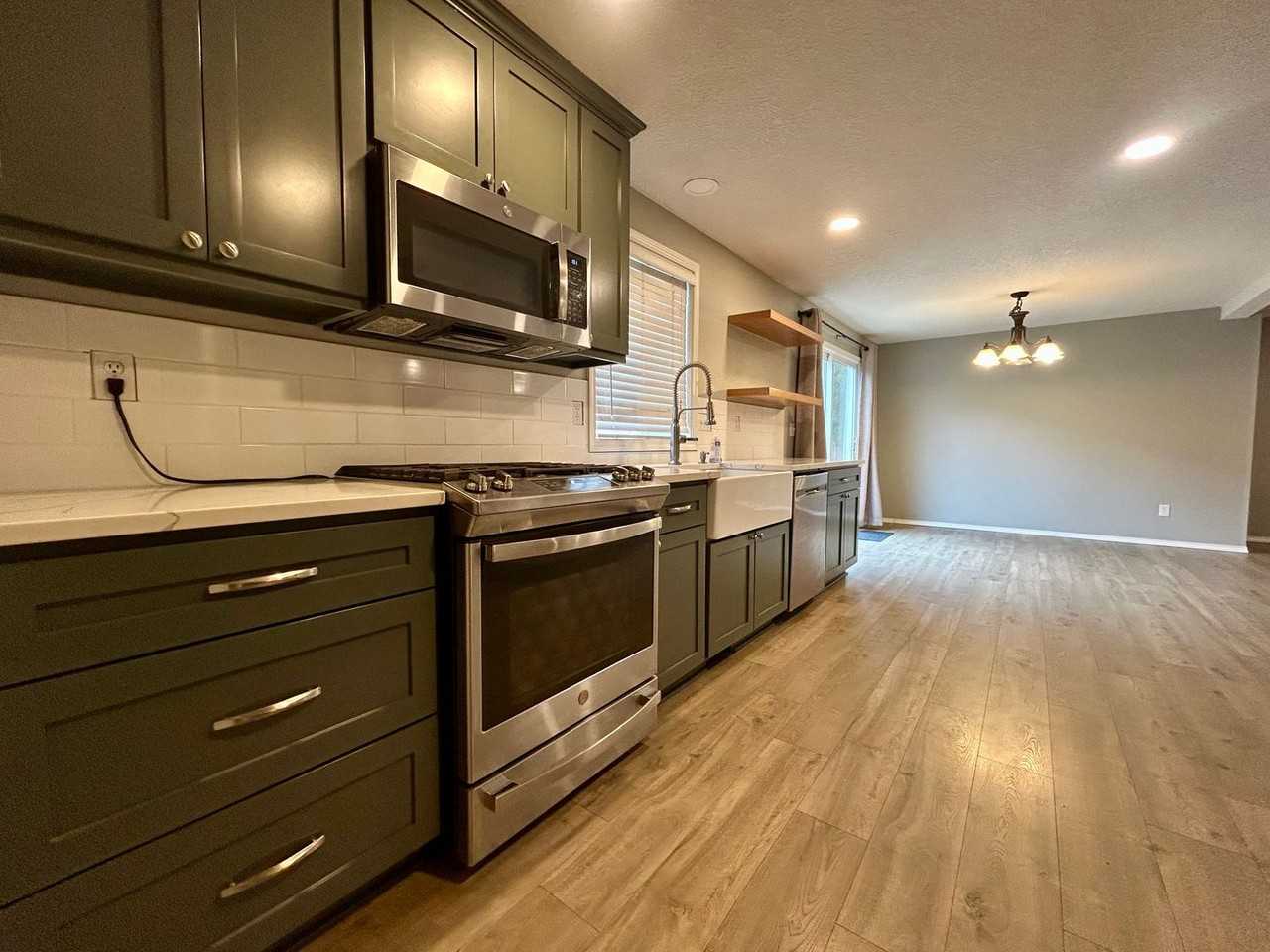 3001 Ne 160th Ct - Photo 4 of 18