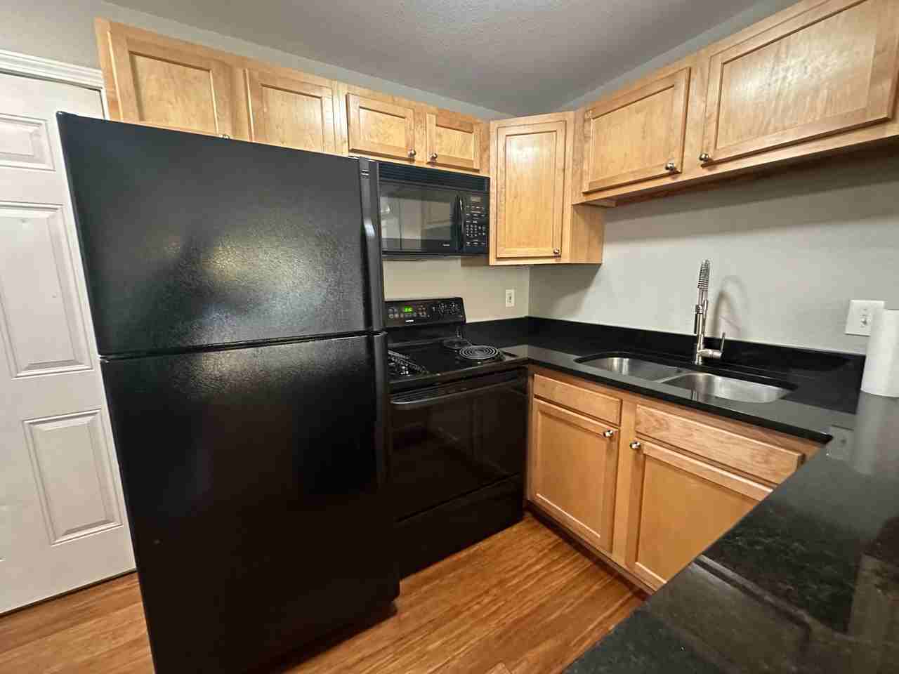 1405 Broadway - Photo 3 of 13