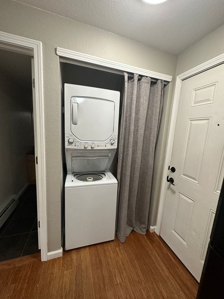 1405 Broadway - Photo 6 of 13