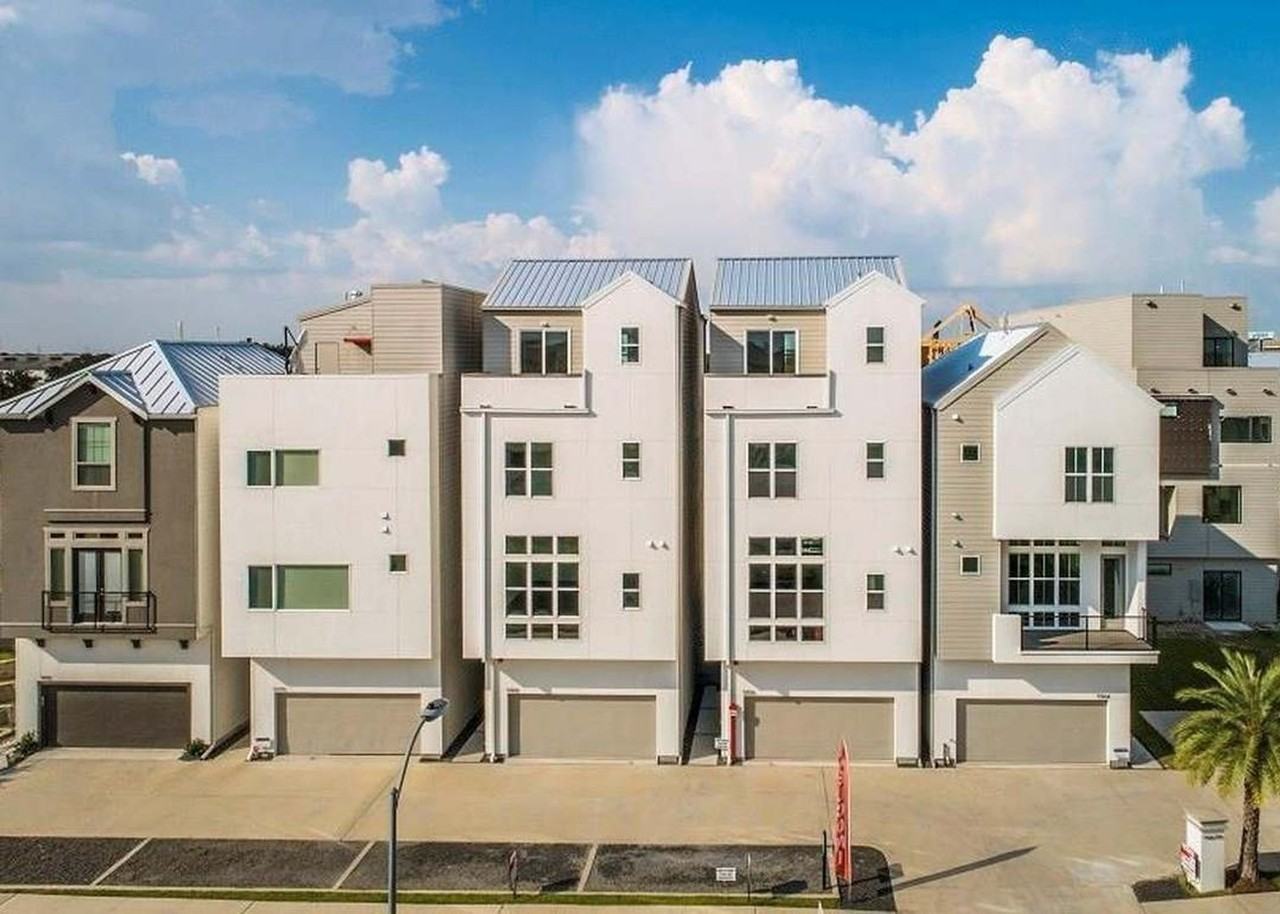 5866 E Post Oak Ln - Photo 2 of 13