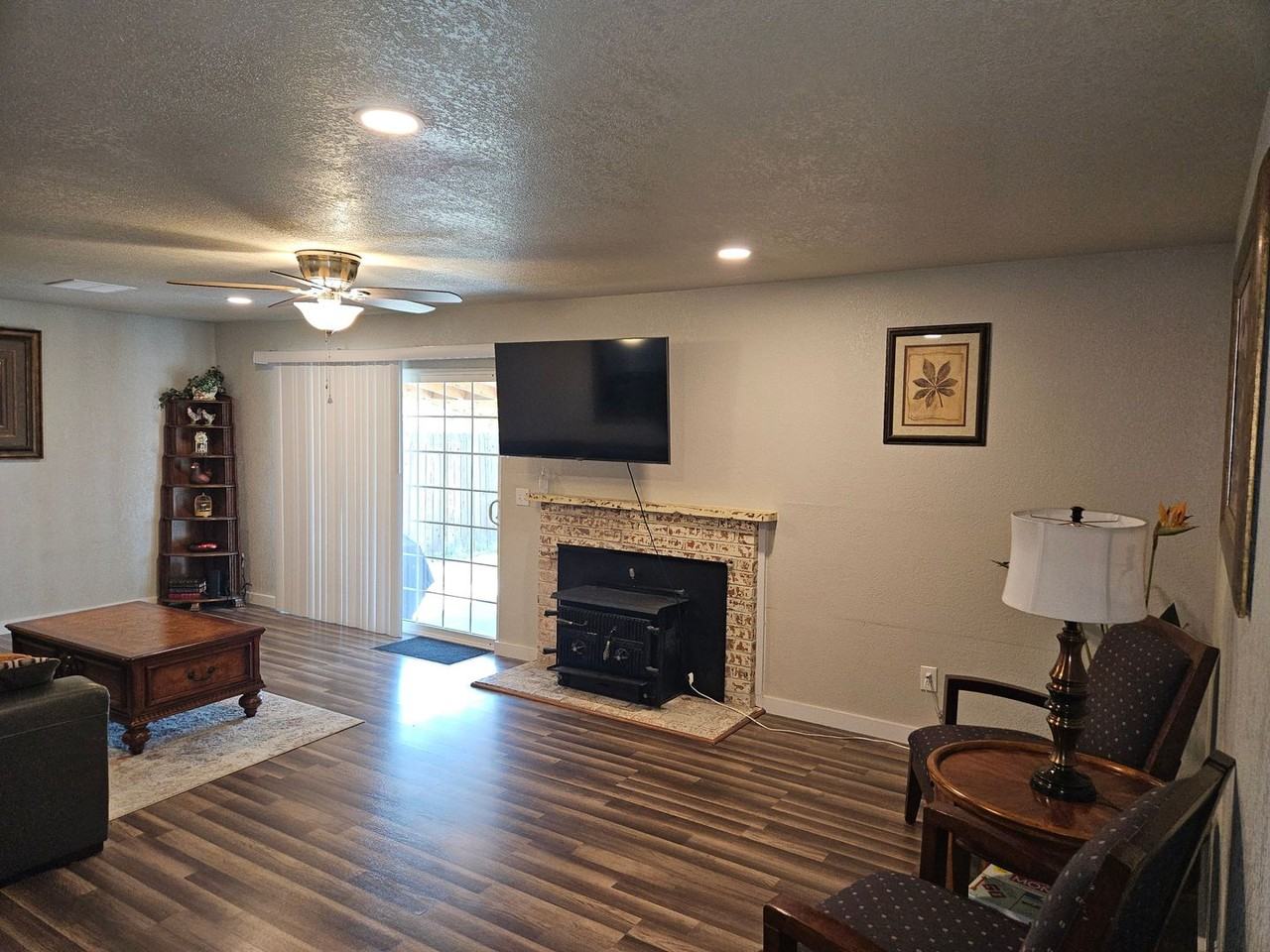 2341 Jonquil Way - Photo 2 of 22