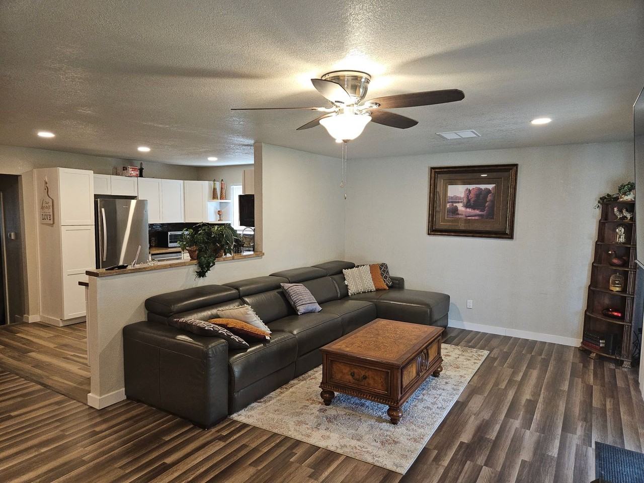 2341 Jonquil Way - Photo 3 of 22