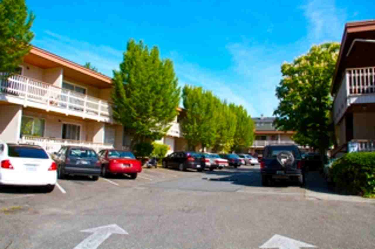 Lockside Apartments - Photo 4 of 19