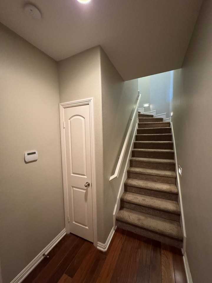 550 Southampton Pl - Photo 2 of 23