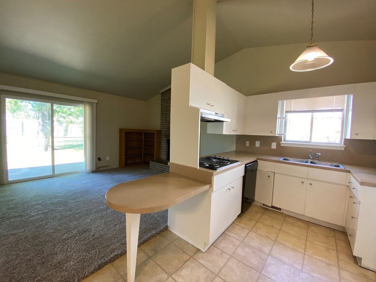 3194 S 89th East Ave - Photo 4 of 13