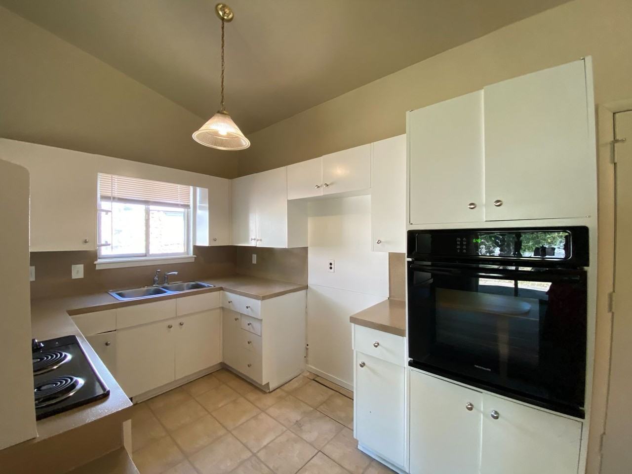 3194 S 89th East Ave - Photo 5 of 13