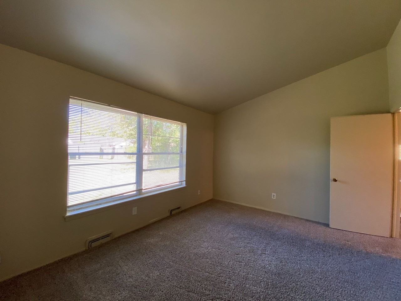 3194 S 89th East Ave - Photo 7 of 13