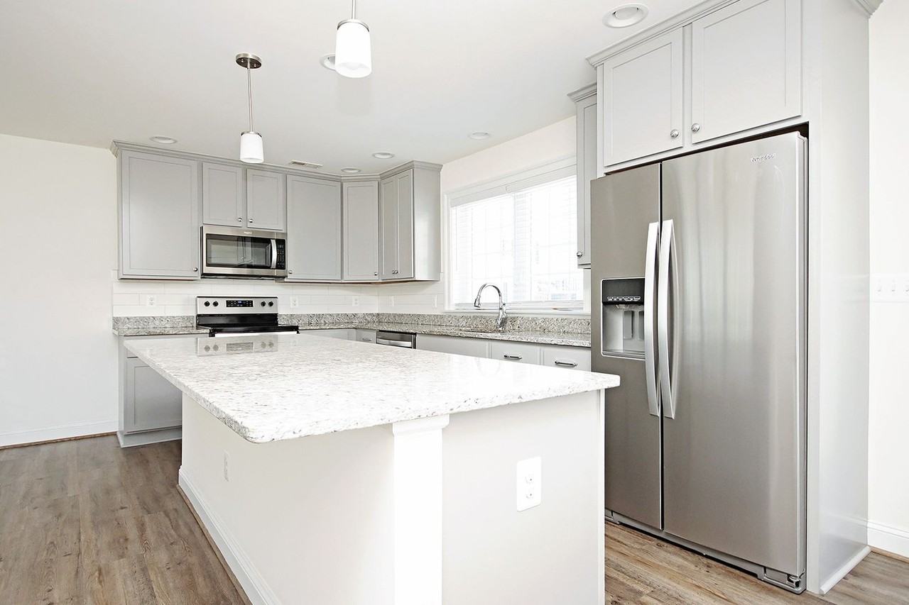 665 Wheatfield Ct - Photo 5 of 18