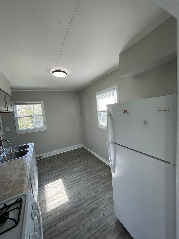 2160 Ulen Ln - Photo 4 of 12